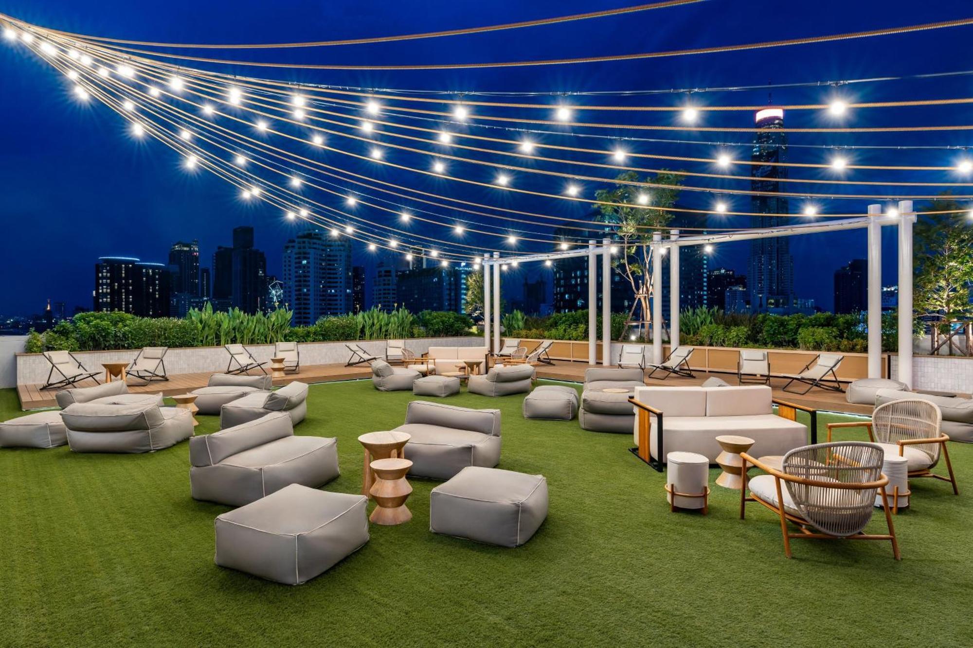 Moxy Bangkok Ratchaprasong Hotel Ngoại thất bức ảnh