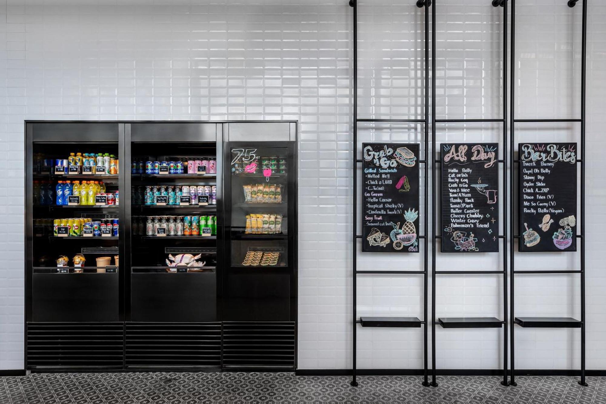 Moxy Bangkok Ratchaprasong Hotel Ngoại thất bức ảnh