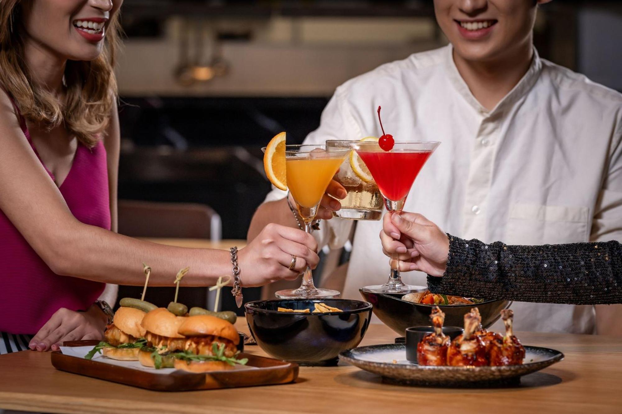 Moxy Bangkok Ratchaprasong Hotel Ngoại thất bức ảnh