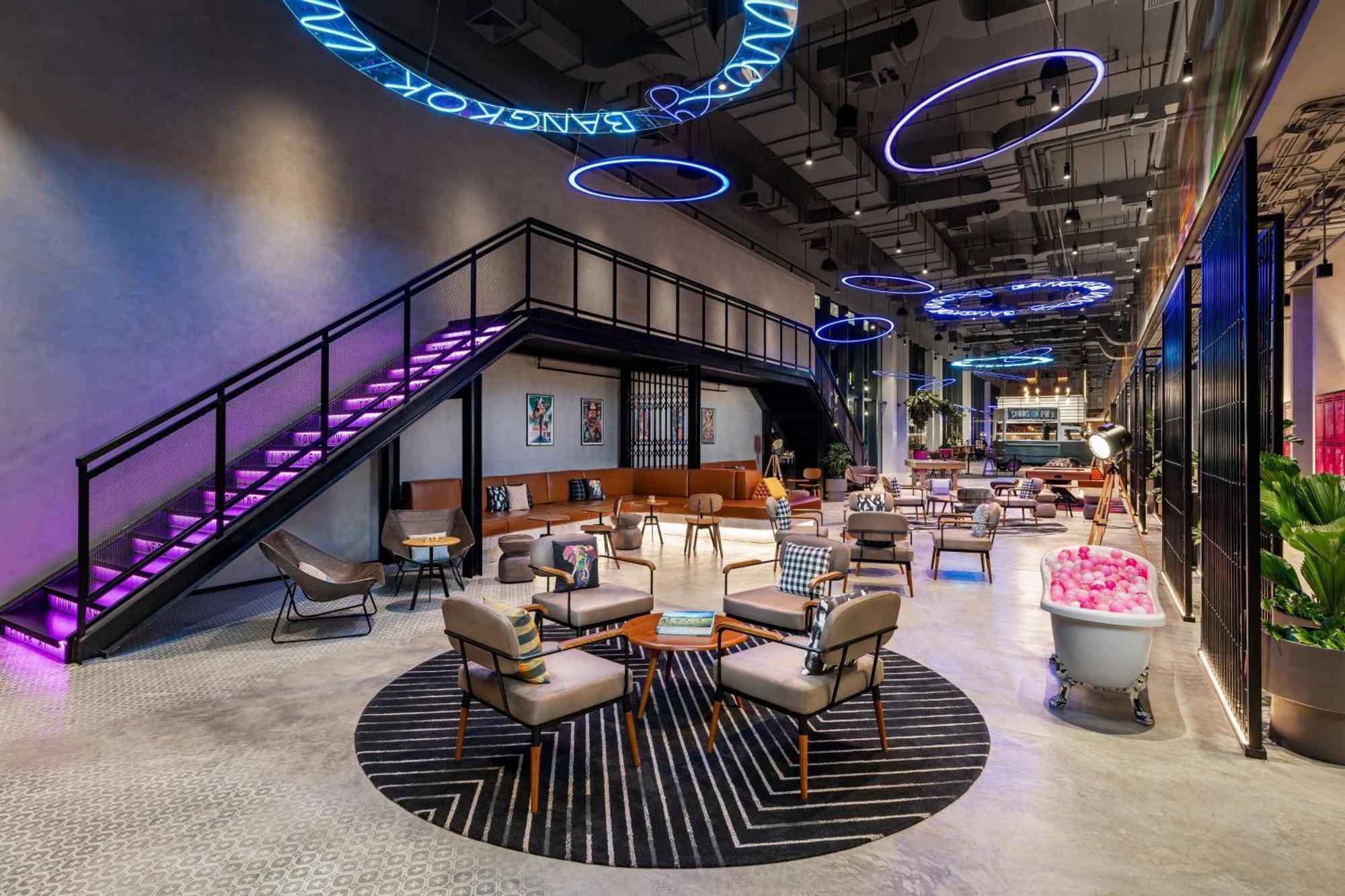 Moxy Bangkok Ratchaprasong Hotel Ngoại thất bức ảnh