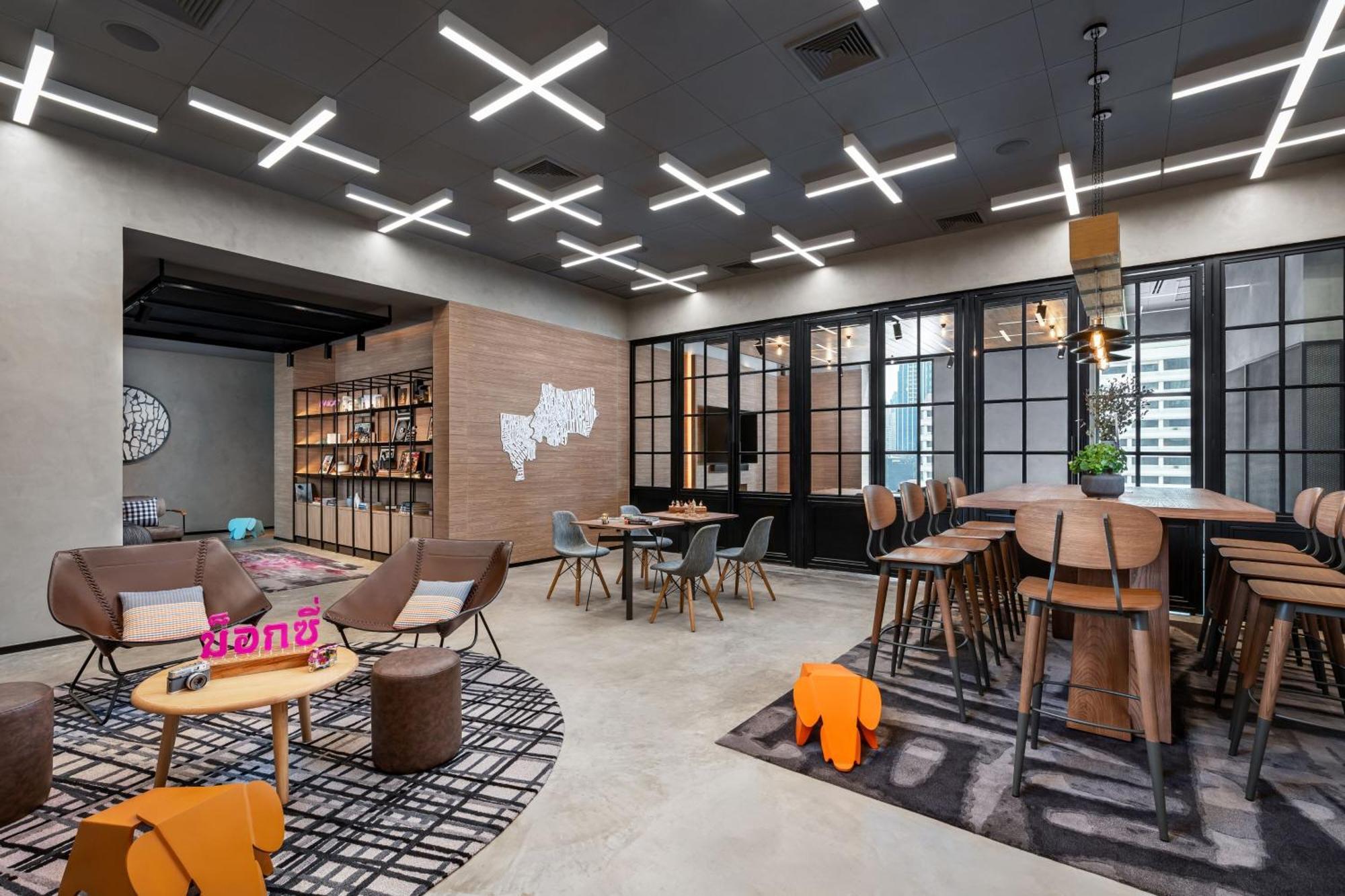 Moxy Bangkok Ratchaprasong Hotel Ngoại thất bức ảnh